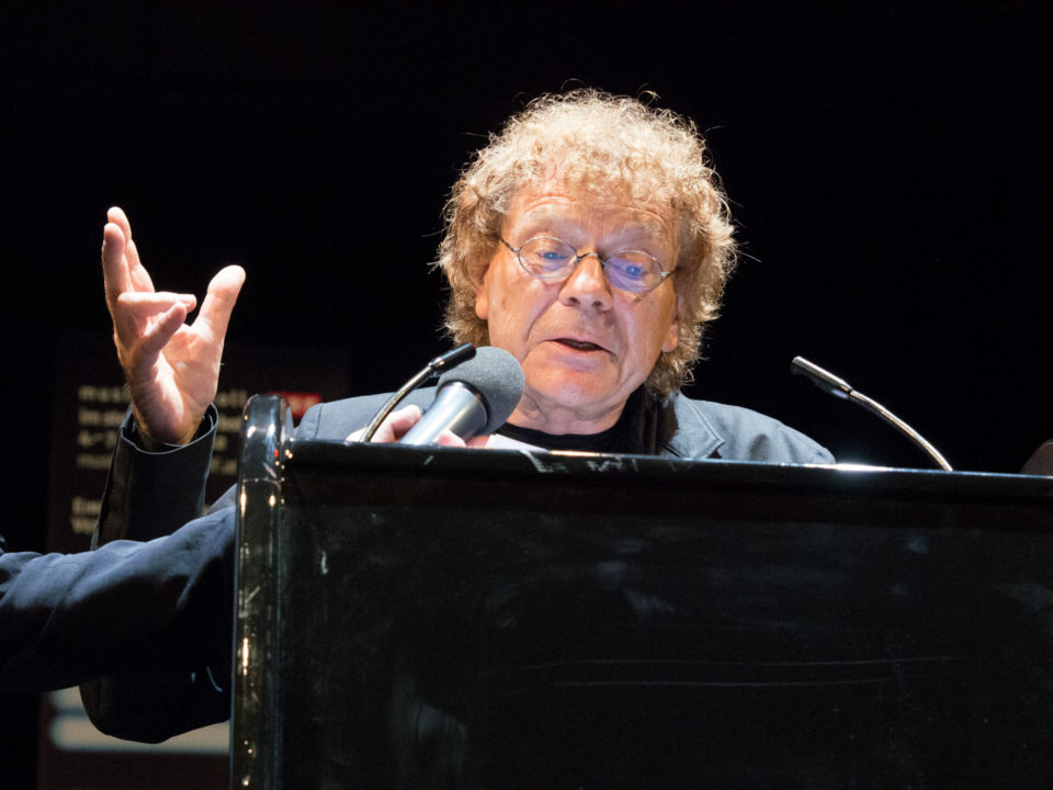 2012: Preis an Patrick Hahn - Laudatio von Wolf Loeckle. Foto: Basche